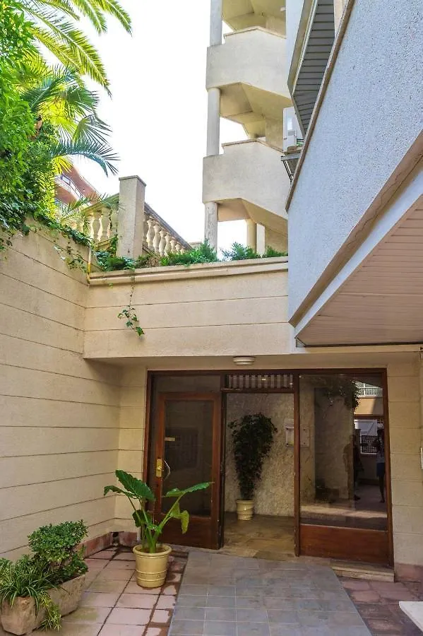 Comfortable Seaside Apartment In Salou 85 M² Sea View