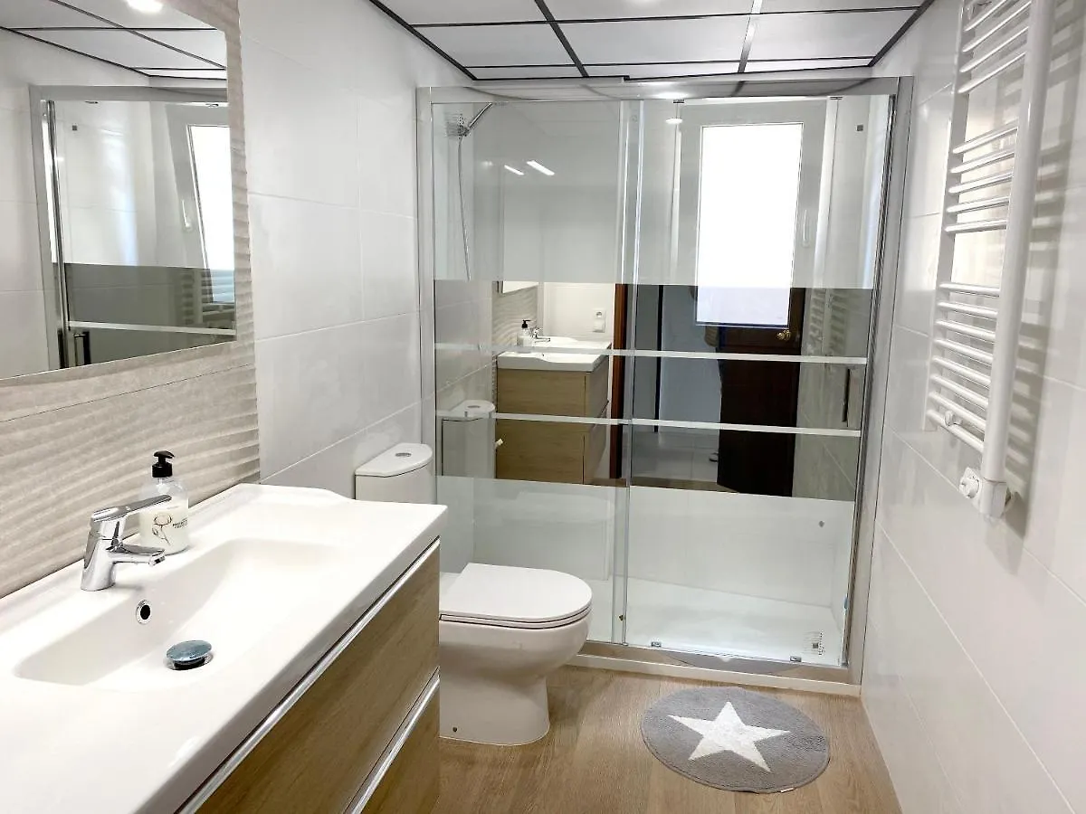Comfortable Seaside Apartment In Salou 85 M² Sea View