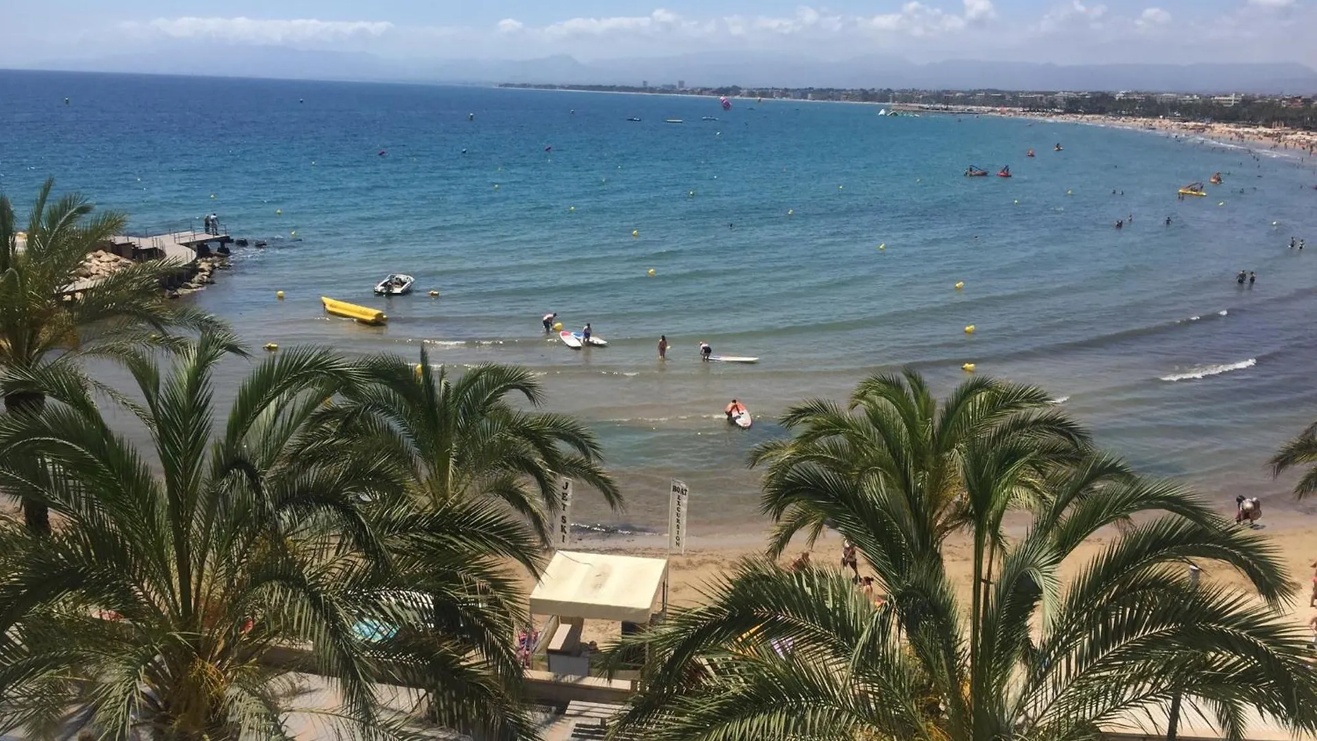 Comfortable Seaside Apartment In Salou 85 M² Sea View
